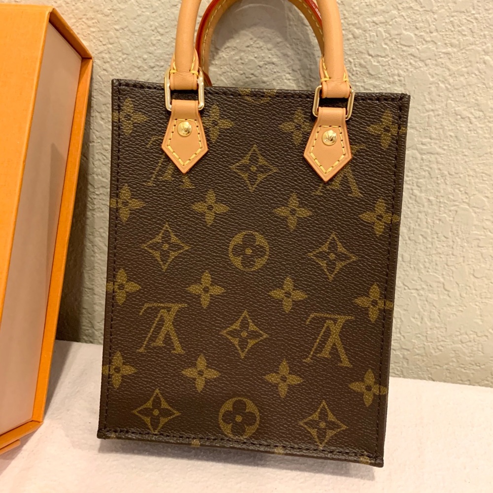 Louis Vuitton Petit Sac Plat Monogram Tote - Picture 2 of 12